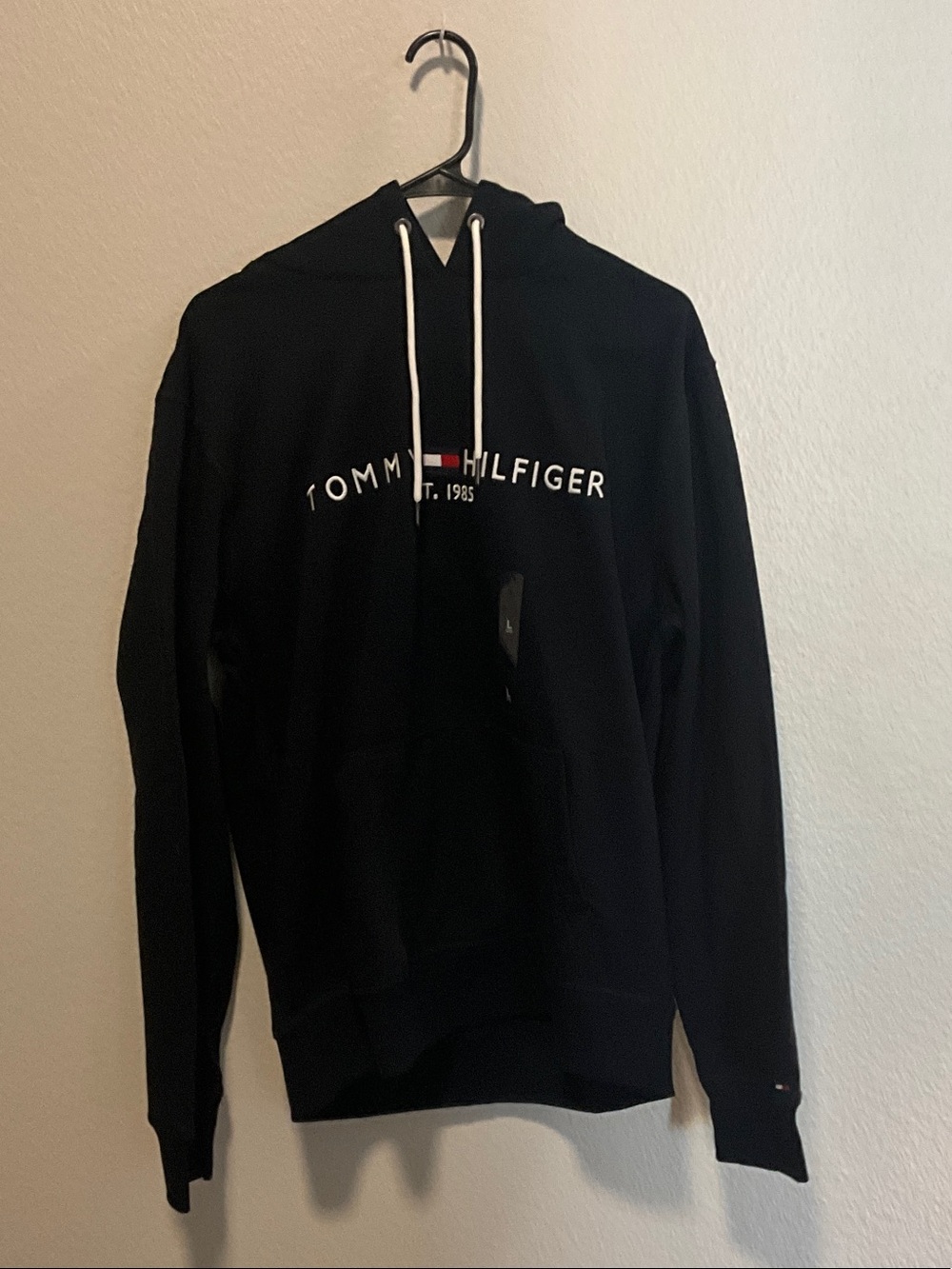 NWT Tommy Hilfiger Navy Hoodie with Logo and Flag Detail